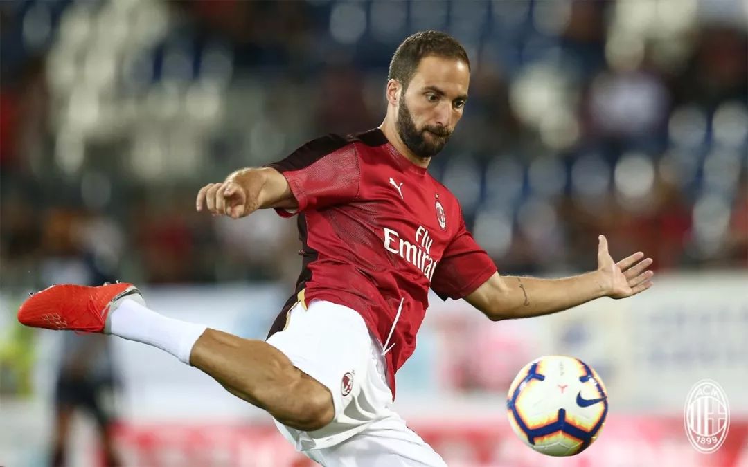 今夜欧联传出新动向；里尔再遭质疑；管理层表态：话题不断；赛季目标并未改变的简单介绍